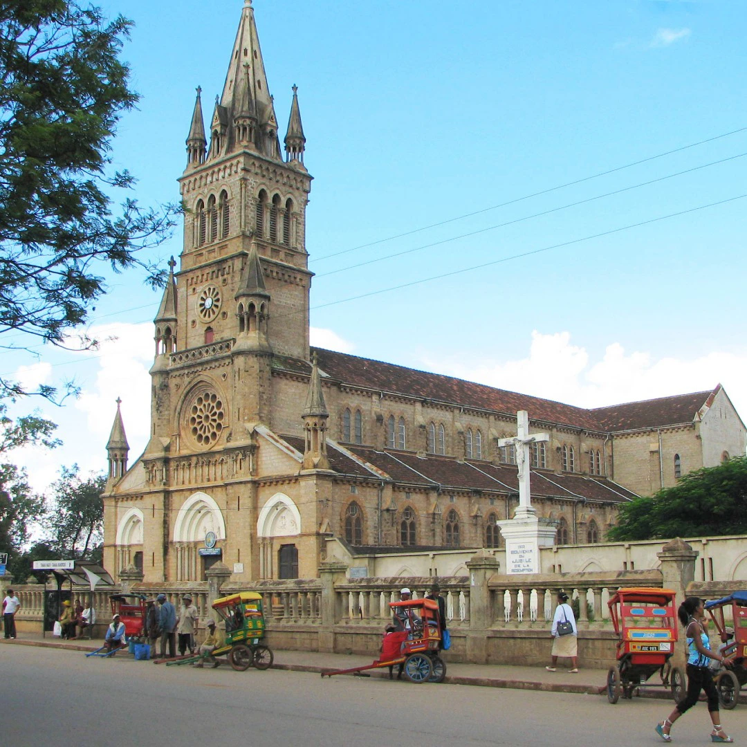 Catedral de notre-dame de la salette